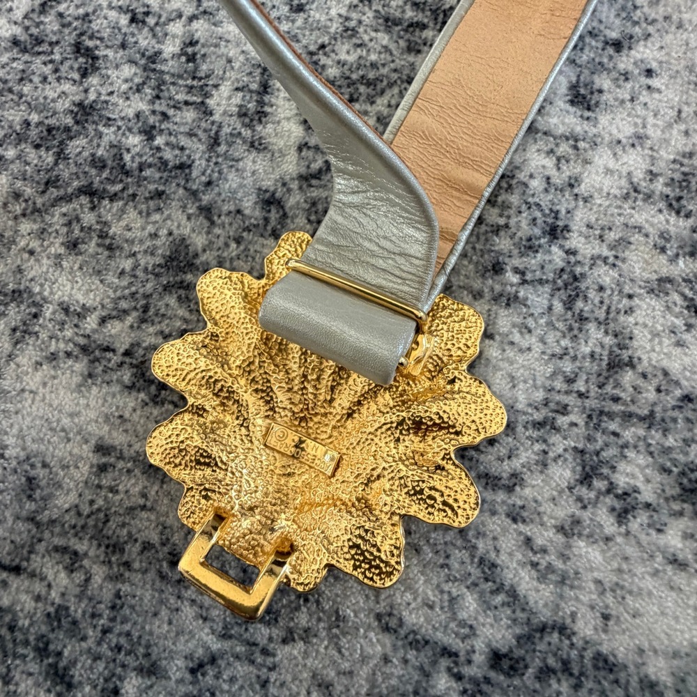 Accessocraft Vintage Womens Silver Leather Gold Leaf Buckle Belt 32 Adjustable - Picture 8 of 9